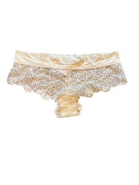 Victoria’s Secret PINK NWT Extra Low Rise Cheekster Lace Boyshort Panty - Cream